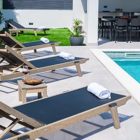 Villa Villa Petra Kastela